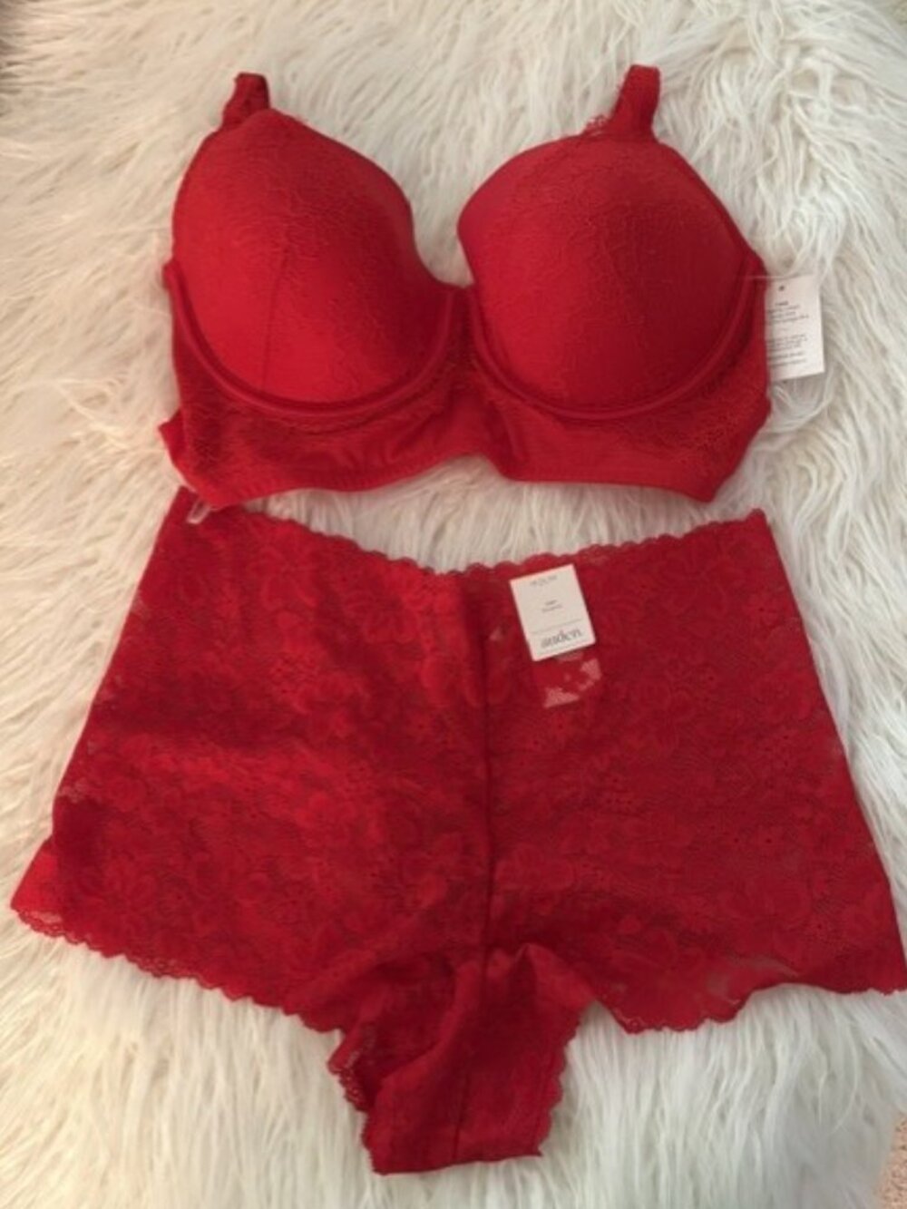 NWT AUDEN RED 36DD BRA WITH MATCHING MED BOY SHORT PANTY
